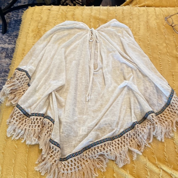 Poncho from the Mint Julep - Picture 4 of 5